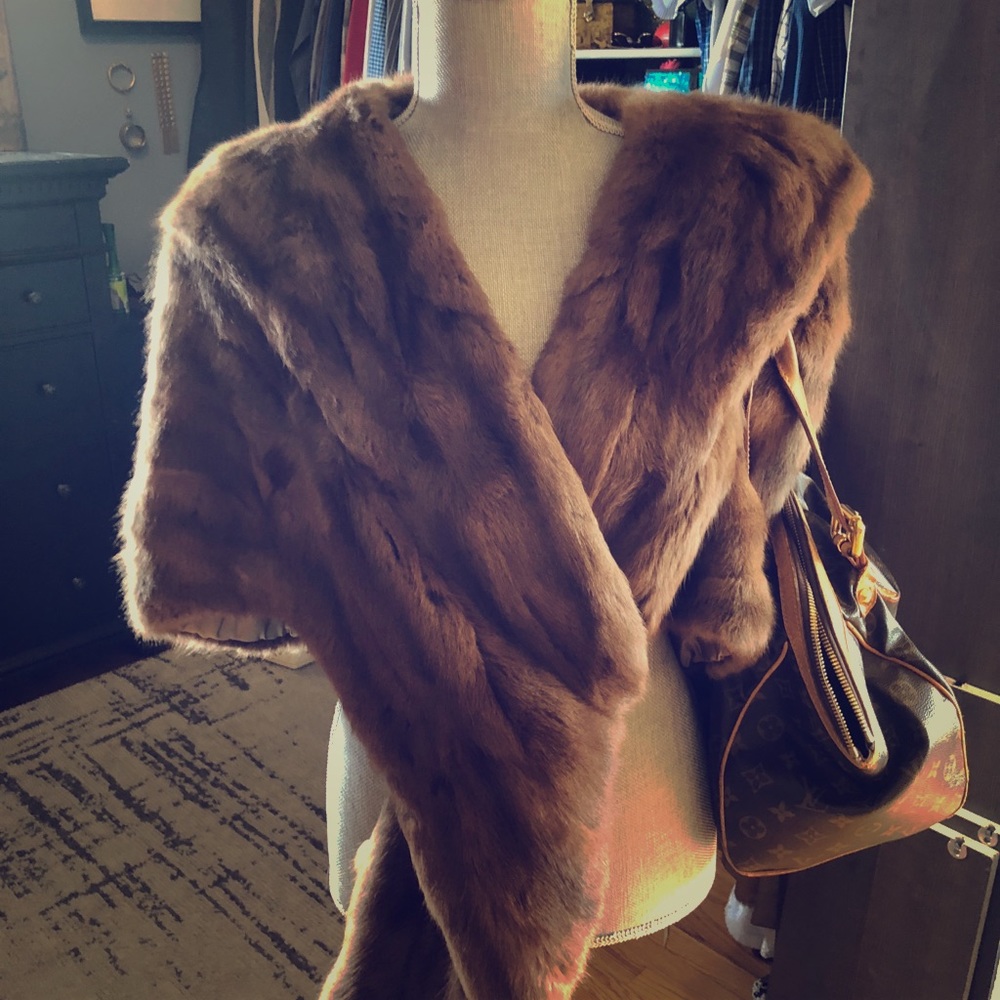 Fur Shawl, Mint Condition, Sexy little Number